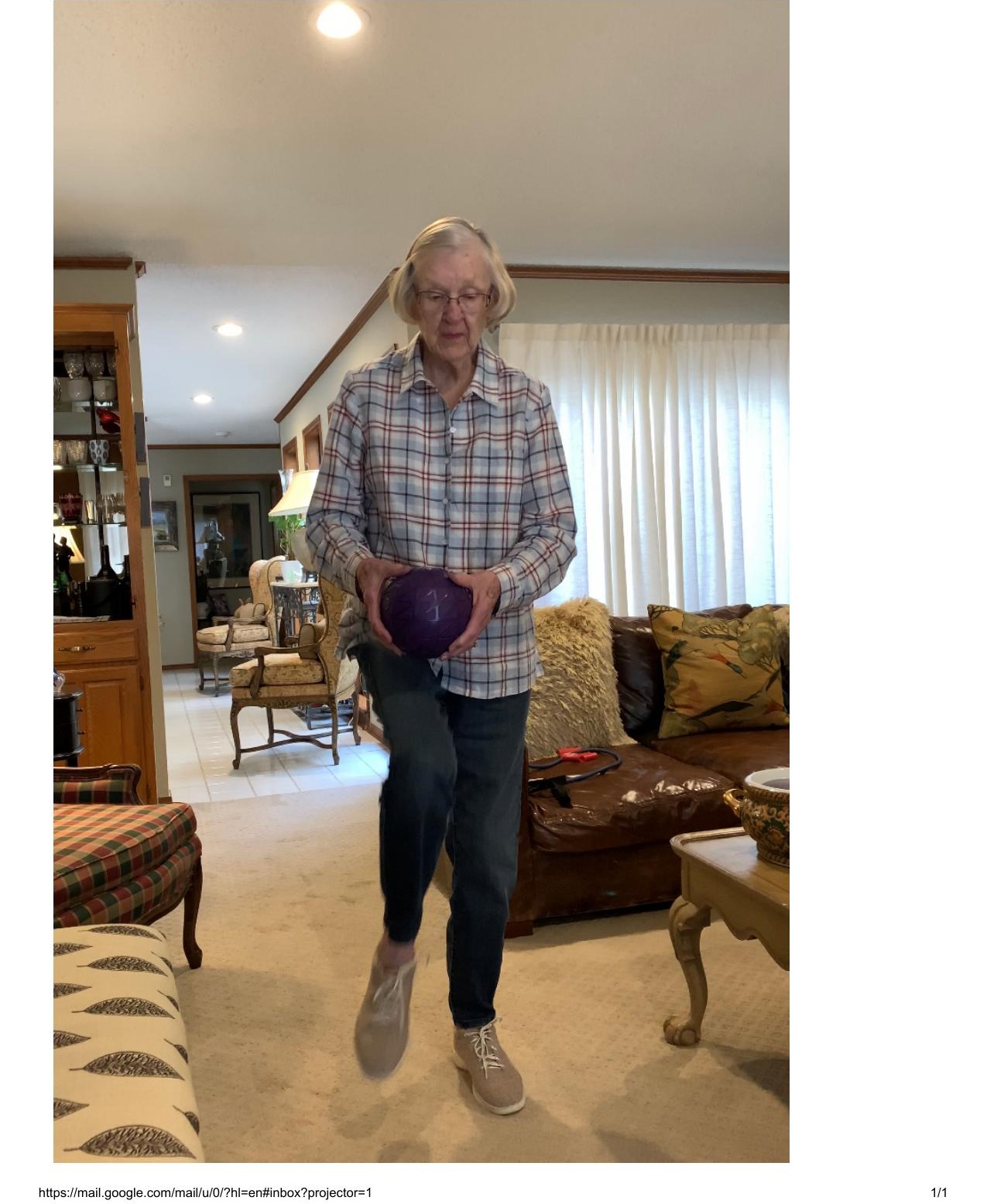 Client balance training with medicine ball